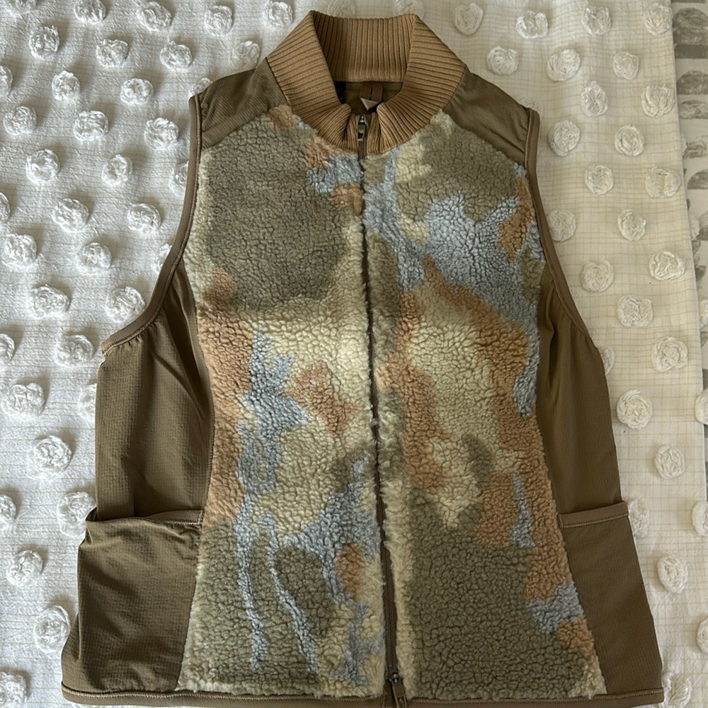 lululemon lab vest
